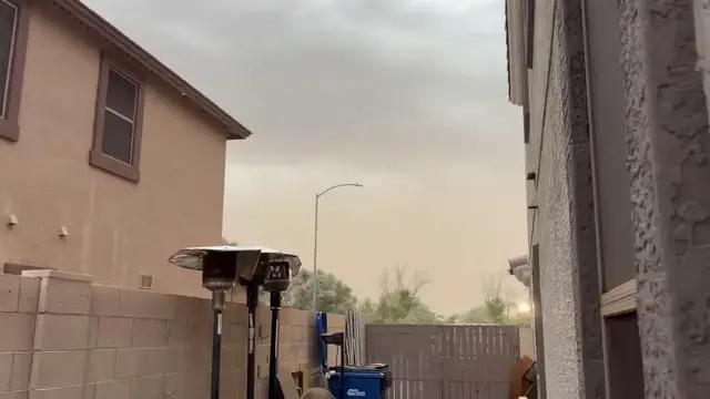 Video thumbnail for US: Monsoon Storms Bring Another Wall of Dust to Phoenix Metro 3.