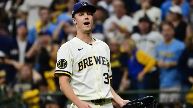 Video thumbnail for World Series Game 1: Brewers Host Rays in Milwaukee