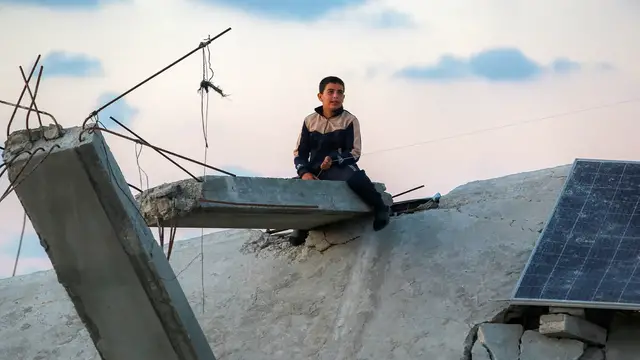 'Video thumbnail for Hamas considers latest Gaza ceasefire proposal'