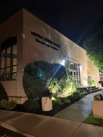 Video thumbnail for Yom Kippur brings heightened security to Long Island synagogues