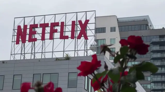 Video thumbnail for UNCAPTIONED: Producer sues Netflix for $105 million over missing Nic Cage thriller.