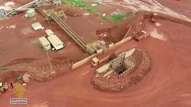 Video thumbnail for Guinea’s bauxite boom: Railway communities raise safety concerns