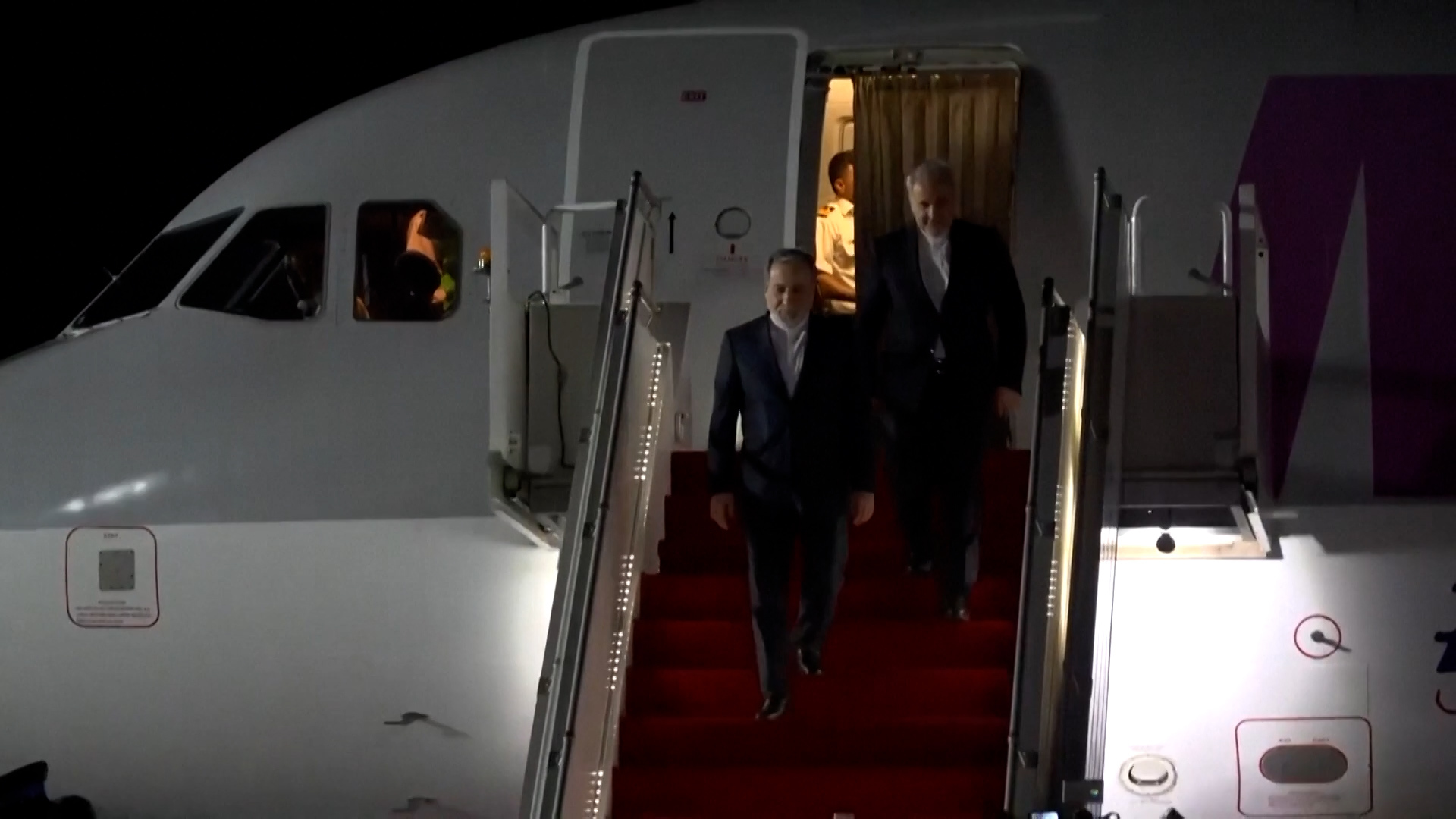 Video thumbnail for Iran’s FM arrives in Pakistan as US talks remain in doubt