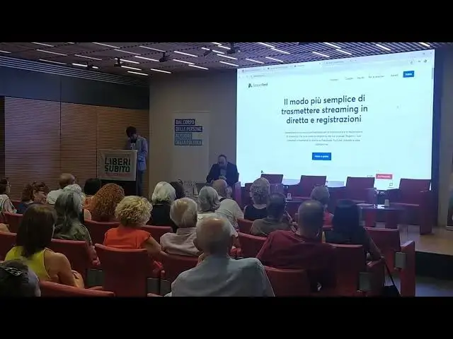 Video thumbnail for Roberto Loddo, de "Il Manifesto Sardo", introduce l'intervento del dottor Mario Riccio.