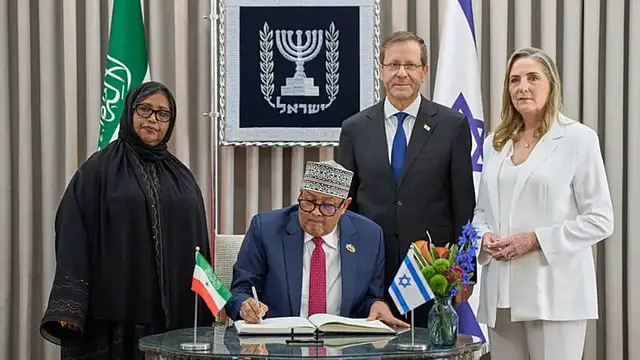 Video thumbnail for Somaliland opens embassy in Jerusalem after historic Israeli recognition
