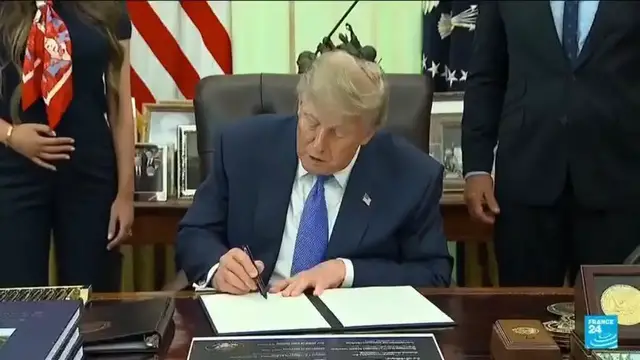 Video thumbnail for Donald Trump signs order reducing recommended childhood vaccines