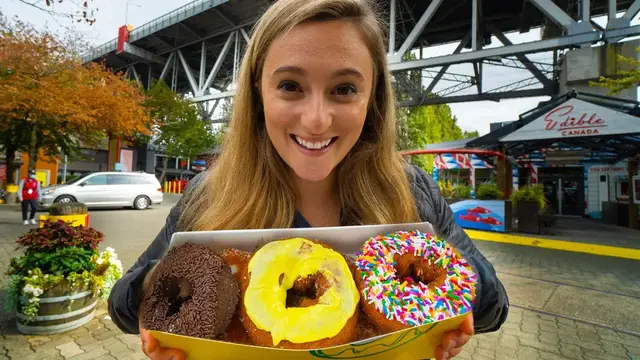 'Video thumbnail for Vancouver's #1 Food Guide : Granville Island! FAMOUS Lee's Donuts + MAPLE SYRUP SALMON!!'