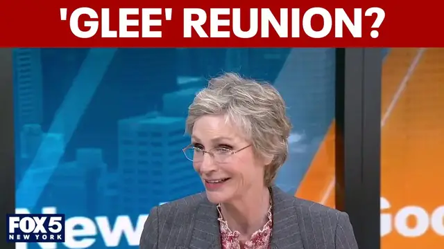 Video thumbnail for Jane Lynch on hosting 'Celebrity Weakest Link' and 'Glee' reunion rumors