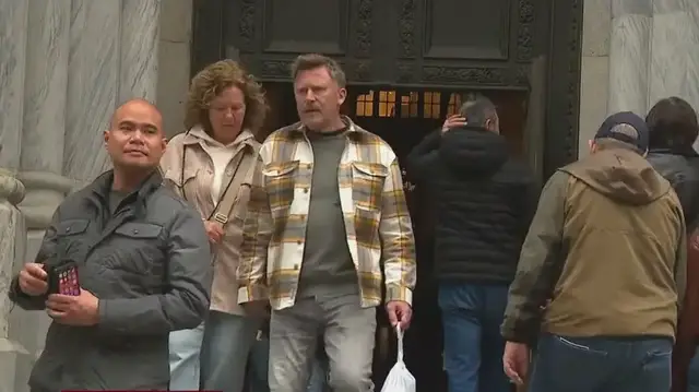 Video thumbnail for New Yorkers pay respects to Pope Francis