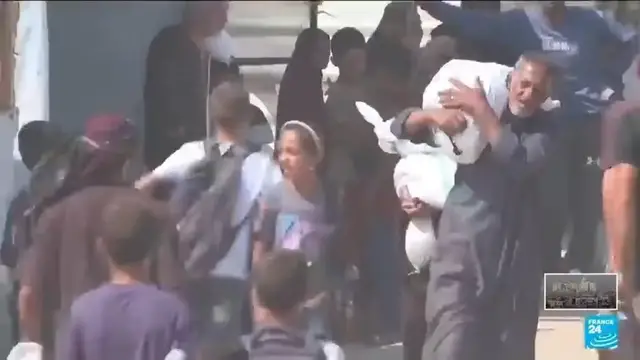 Video thumbnail for Gaza marks start of Eid amid dwindling food supplies with outdoor prayers