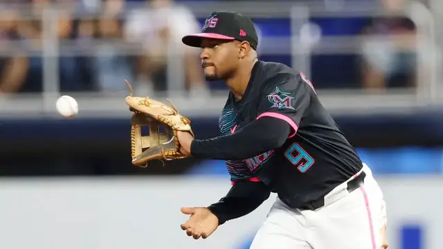 'Video thumbnail for Xavier Edwards 2025 Defensive Highlights!'