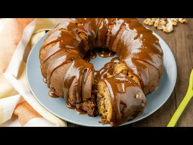 'Video thumbnail for Million Dollar Pound Cake | Easier Eats'