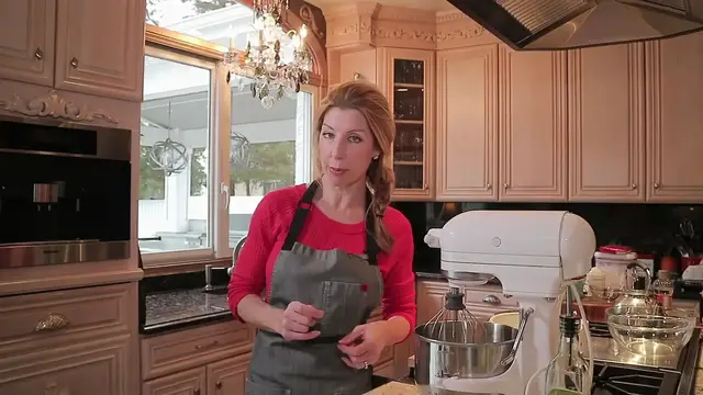 'Video thumbnail for Hershey's Perfectly Chocolate Chocolate Cake Recipe ¦ MOIST CHOCOLATE CAKE (720p 30fps)'