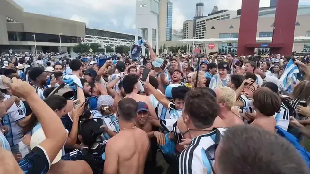 Video thumbnail for US: Argentina fans in Atlanta celebrate World Cup semifinal victory over England.