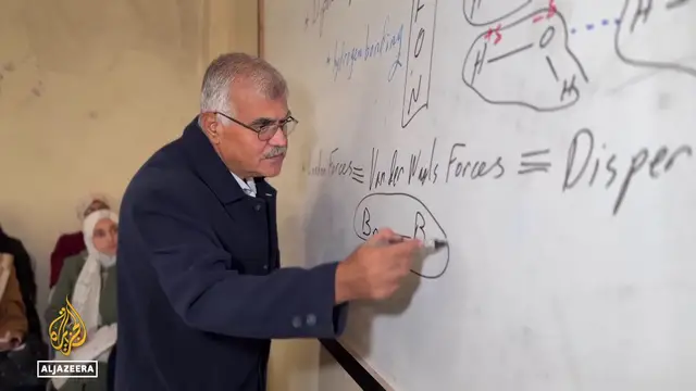 Video thumbnail for Education in the ruins: Students' dreams are still alive as classes resume