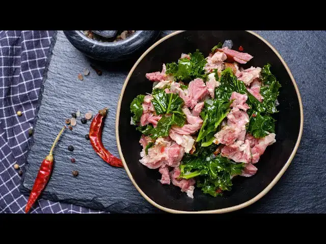 Video thumbnail for Grandma's Collard Greens | Easier Eats