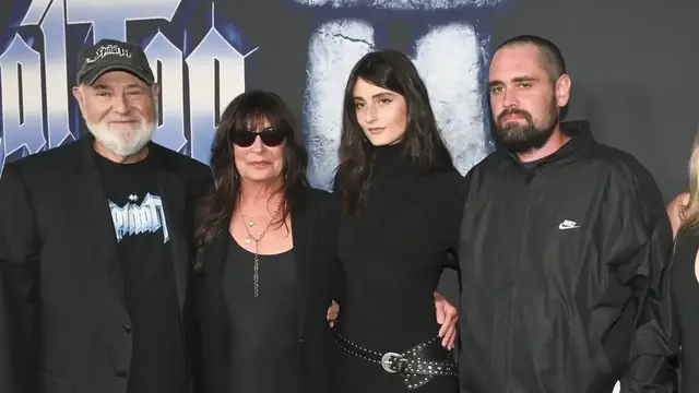 Video thumbnail for Rob Reiner's son Nick diagnosed with schizophrenia, expected to plea not guilty by reason of insanity