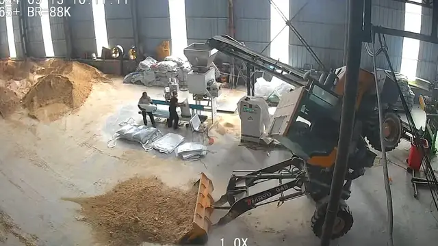 Video thumbnail for Loader Truck Tips Over While Loading Sand in Shanxi Factory