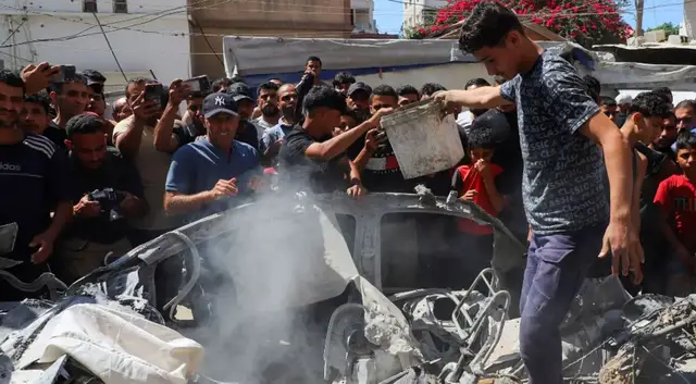 Video thumbnail for Israeli attacks on Gaza kill six people despite ‘ceasefire’