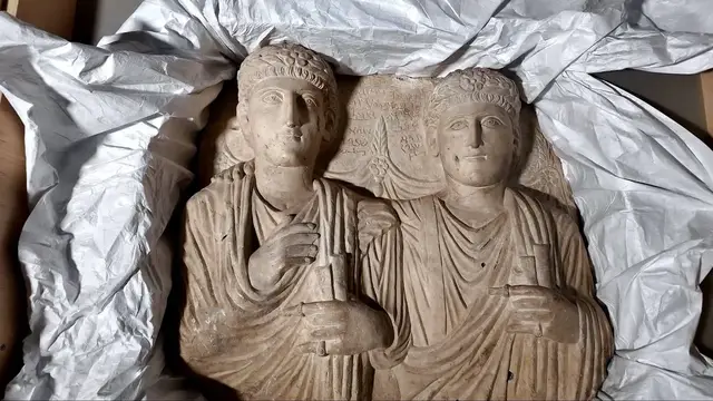 Video thumbnail for Syria prepares to display ancient artefacts returned by France after Macron visit