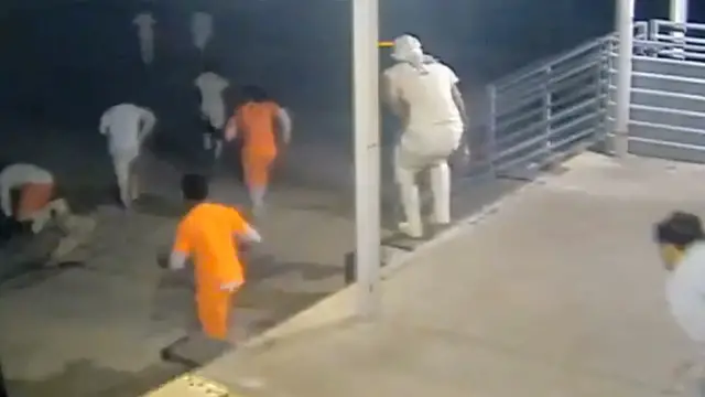 'Video thumbnail for Inmates escape New Orleans jail through hole behind toilet'