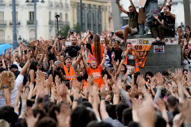 Video thumbnail for Madrid residents feel the impact of Spain’s housing crisis