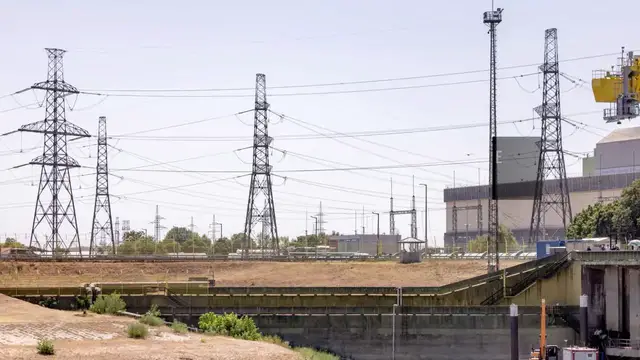 Video thumbnail for Low Water Levels on the Danube Force Hungary and Romania to Scale Back Nuclear Power Plants.