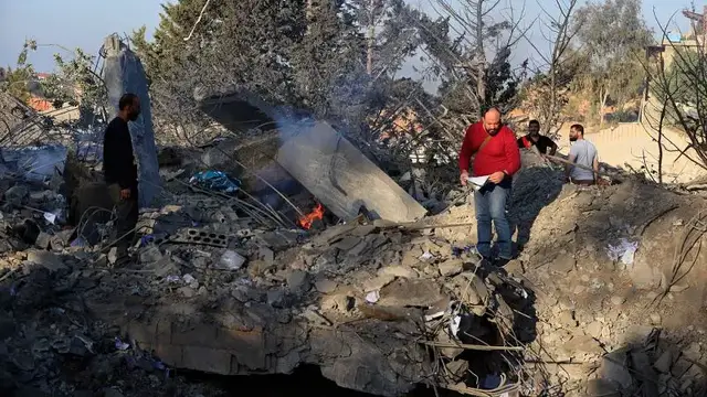 'Video thumbnail for Israel trikes Southern Lebanon injuring atleast six people'