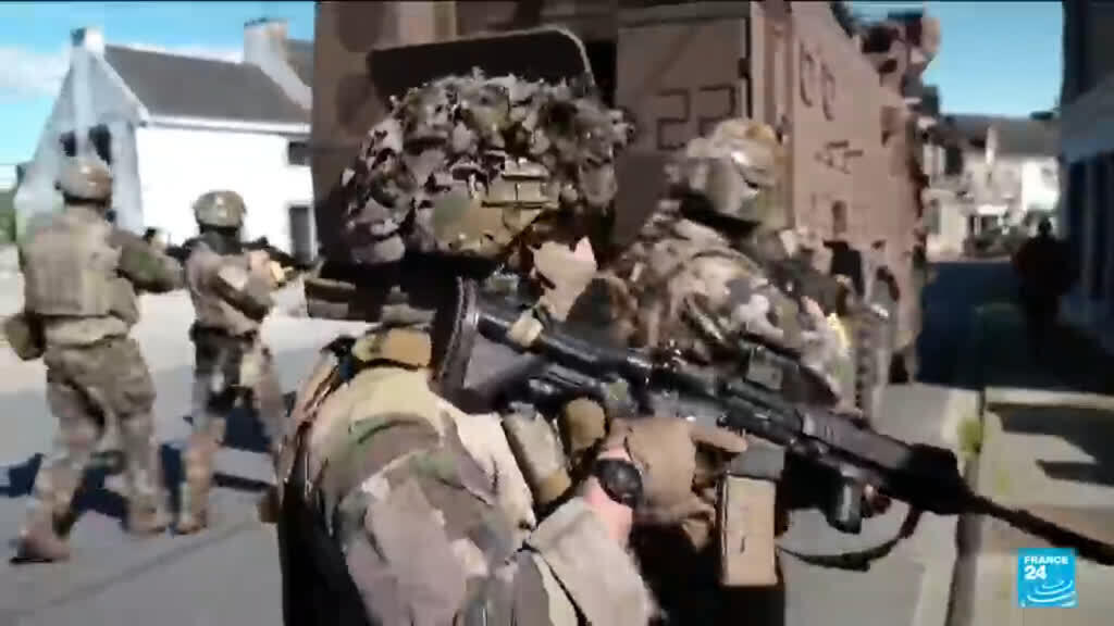 Video thumbnail for France unveils rearmament boost to face Russia threat, global instability