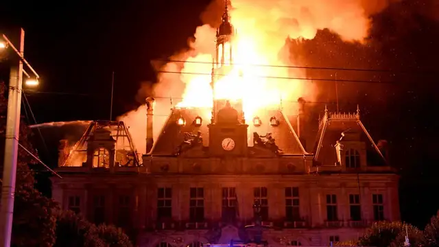 Video thumbnail for Paris weekend riots raise concerns for tourism industry
