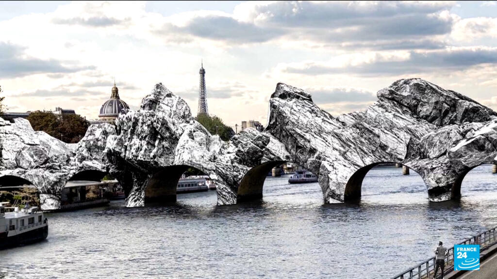Video thumbnail for Oldest Parisian bridge slowly turning into immersive cave as artist takes over