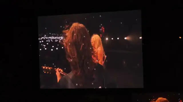 Video thumbnail for US: Kesha Honors Dolly Parton With ‘Old Flames’ Tribute in Pittsburgh.