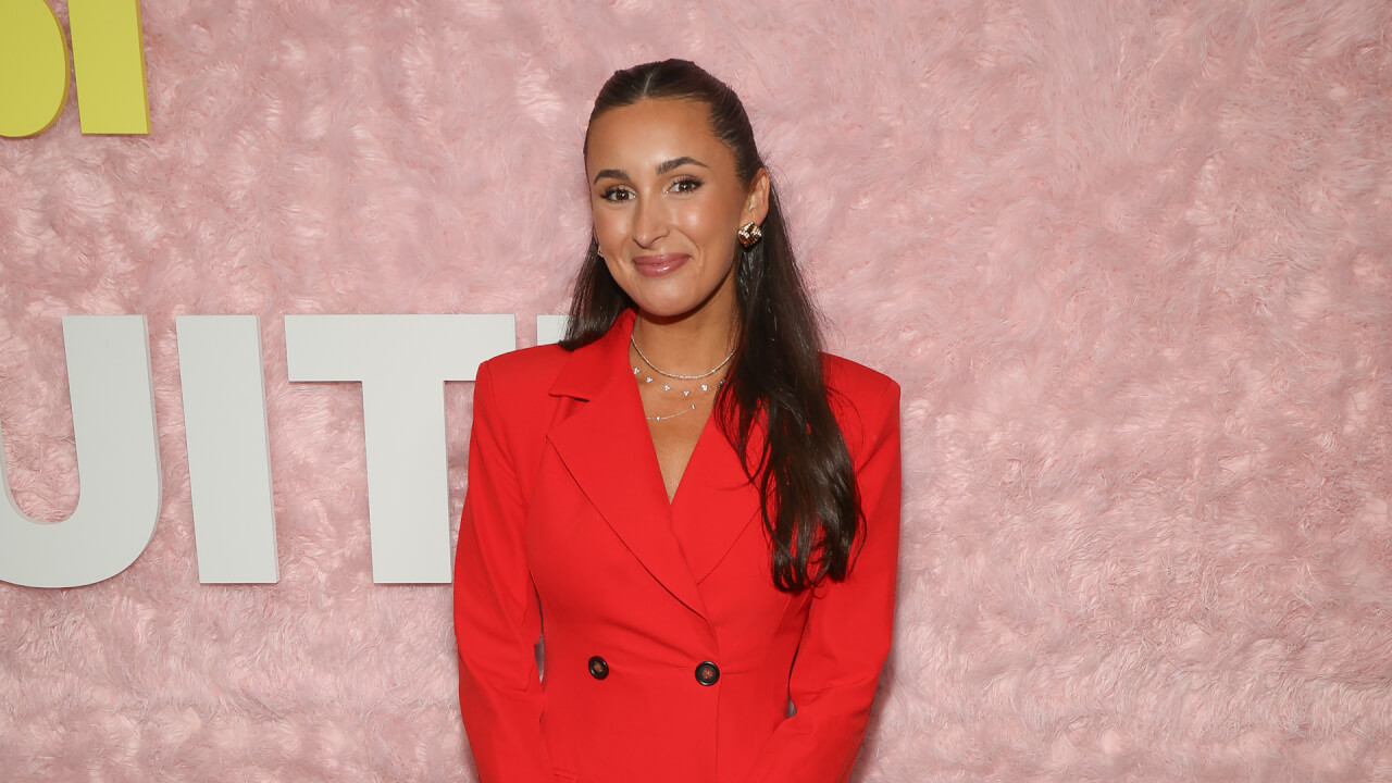 Video thumbnail for Corporate Natalie made just $500 on her first brand deal—Now she's launching a creator-led agency