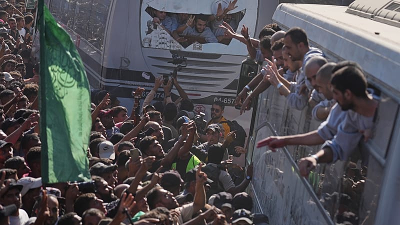 Video thumbnail for Condemnation and outrage: Israelis and world react to Israeli death penalty law