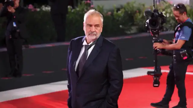 Video thumbnail for Italy: 'Father Joe' premieres at 83rd Venice Film Festival.