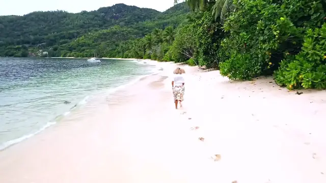 'Video thumbnail for 10 Most Beautiful Islands in The World.'