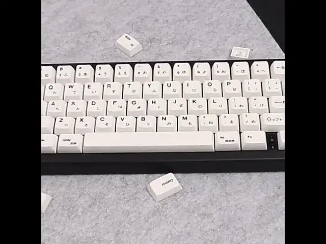 Video thumbnail for Simple Pure White Japanese MDA Profile PBT Keycaps ⌨️✨#shorts