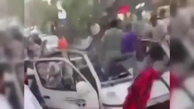 Video thumbnail for Syria: Bus Explosion Near Damascus Kills at Least Two.