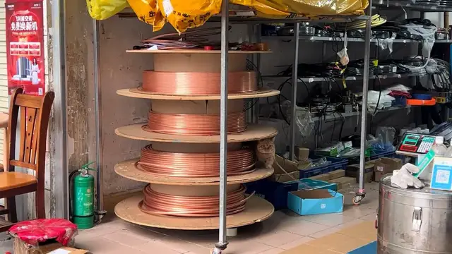 Video thumbnail for Orange Cat Masters Walking on Spinning Spool!