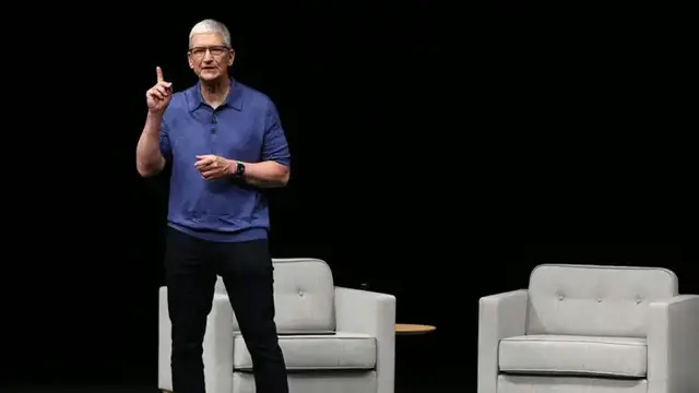 Video thumbnail for Tim Cook’s Final Day at Apple as New CEO Takes Over Tomorrow