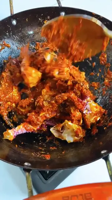 Video thumbnail for Singaporean crab recipe