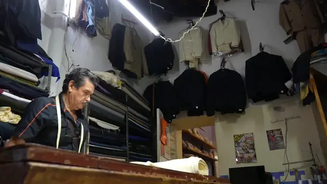 Video thumbnail for Mexico: Mariachi musicians face challenges amid changing preferences in Guadalajara.