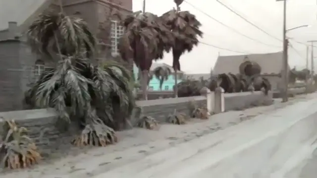 Video thumbnail for Vulkanausbruch La Soufriere