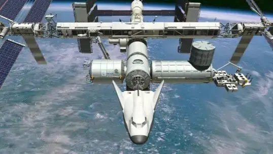 Video thumbnail for Meet the Dream Chaser: NASA-funded space plane that flies in the atmosphere
