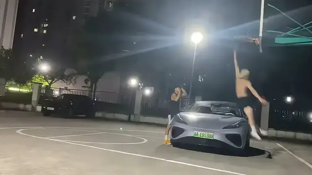 Video thumbnail for Epic Dunk Over Car Stuns Crowd in China