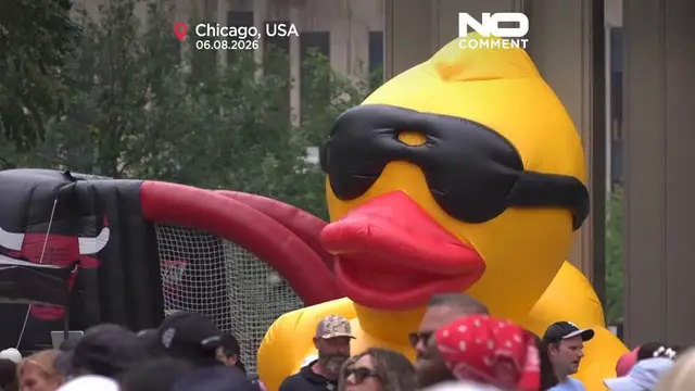 Video thumbnail for 90,000 rubber ducks race down Chicago River for charity