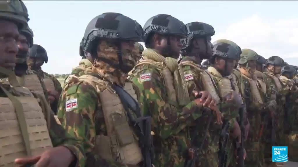 Video thumbnail for Last Kenyan police officers leave Haiti after unsuccessful security mission