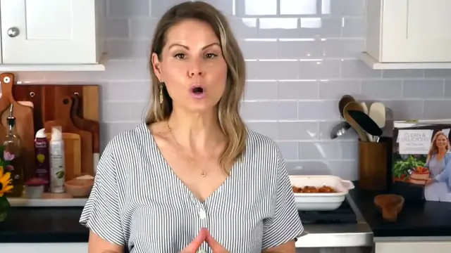 'Video thumbnail for STUFFED ZUCCHINI BOATS _ healthy high protein_ low carb recipe_(720P_HD)'