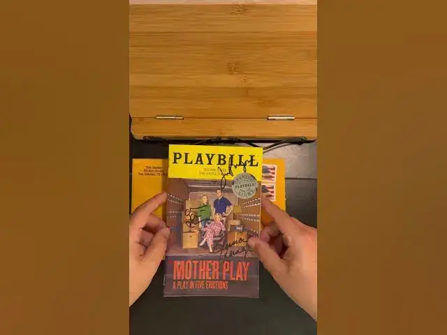 Video thumbnail for Big Bang Theory’s Jim Parsons, Jessica Lang, Celia Keenan-Bolger Sign Mother Play Broadway Playbill