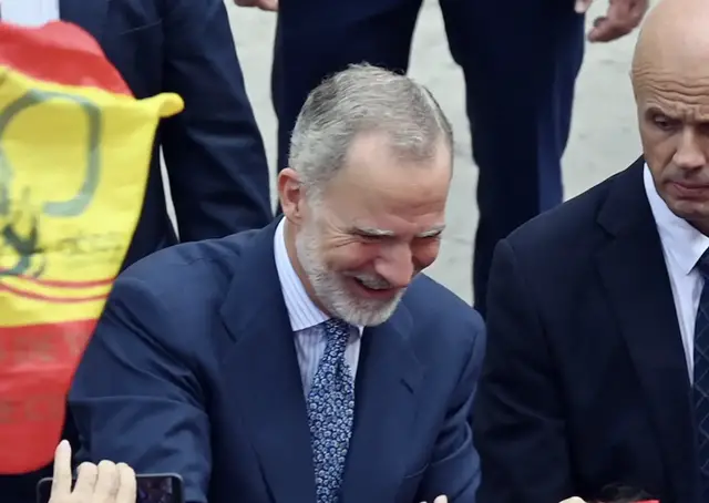 Video thumbnail for Spain's King Felipe makes first visit to Ceuta amid migrant crisis